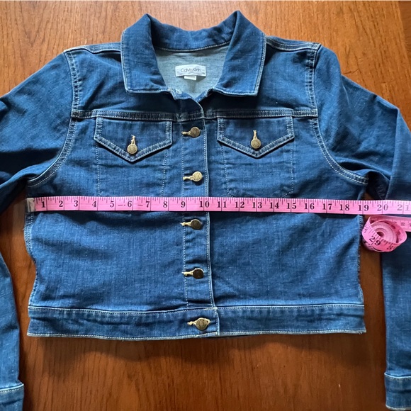 Calvin Klein Cropped Denim Jacket size Medium - Picture 4 of 8